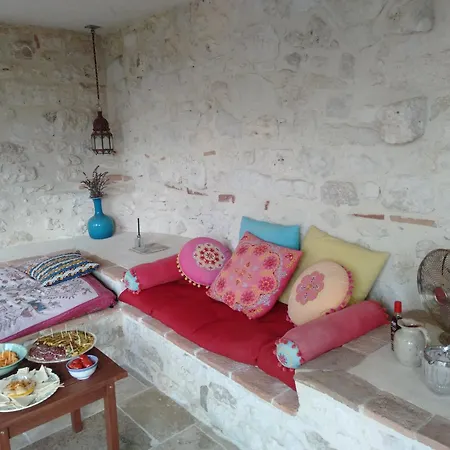 Dom wakacyjny Le Colombier, Gite Pour 6 Personnes Valeilles